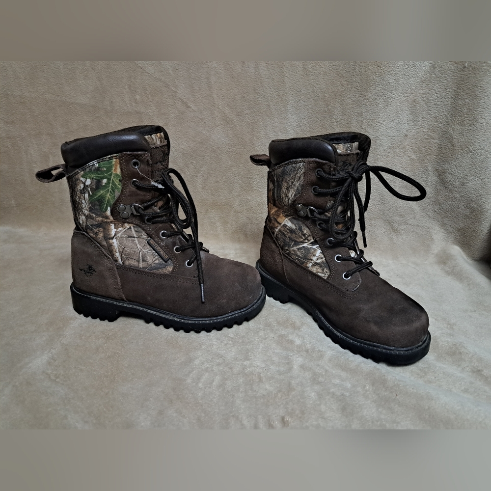 Boys size 1 Winchester Boots.